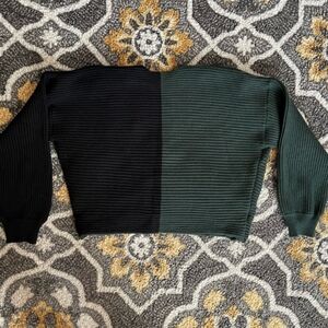 Cropped green & black heavyweight sweater